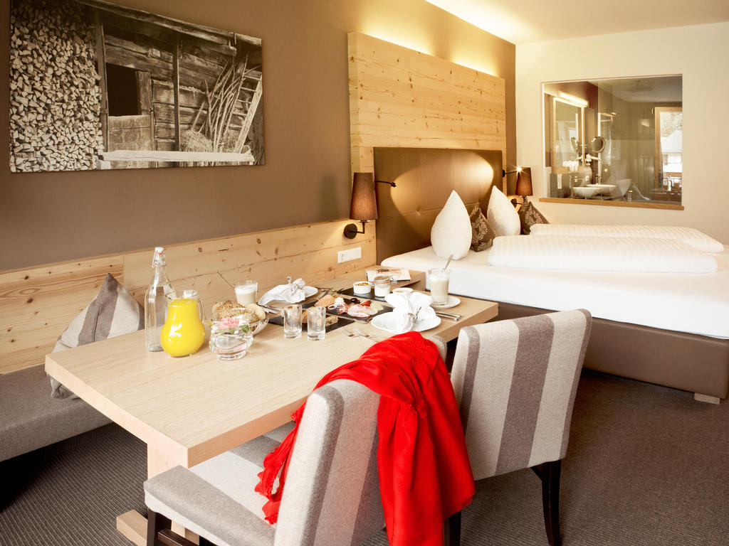 לאוגנג Hotel Forsthofgut מראה חיצוני תמונה